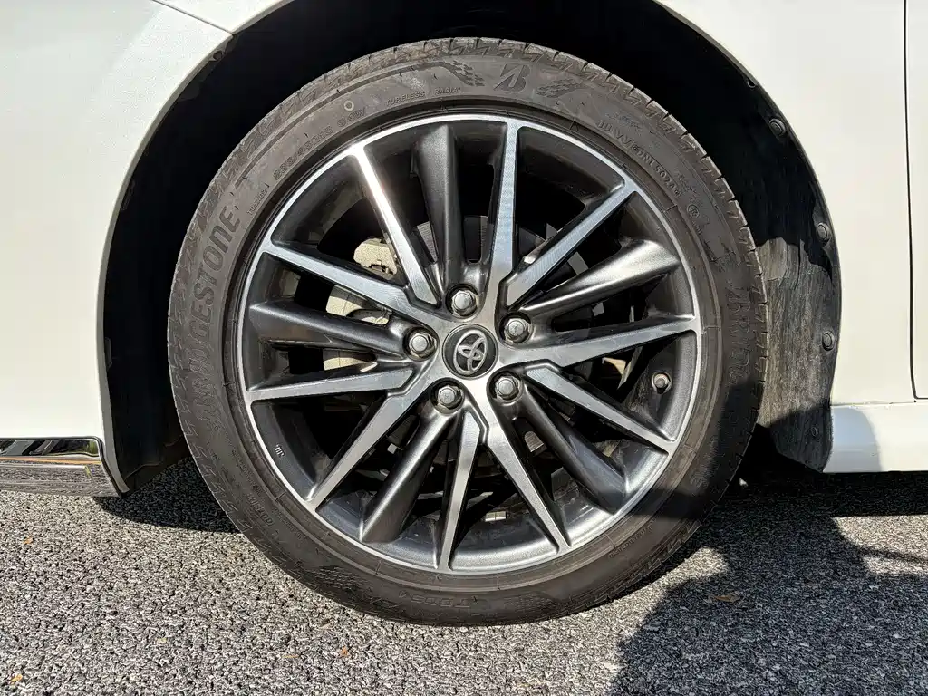 Toyota Camry 2021 — фото 16