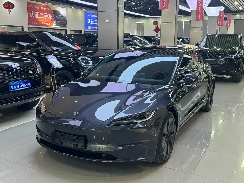 Tesla Model 3 2024 — фото 1