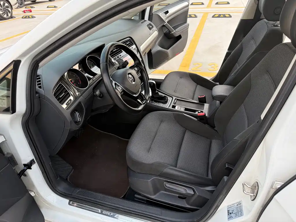 Volkswagen Golf 2020