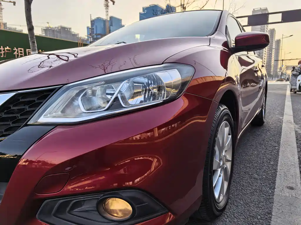 Nissan Tiida 2017 — фото 14