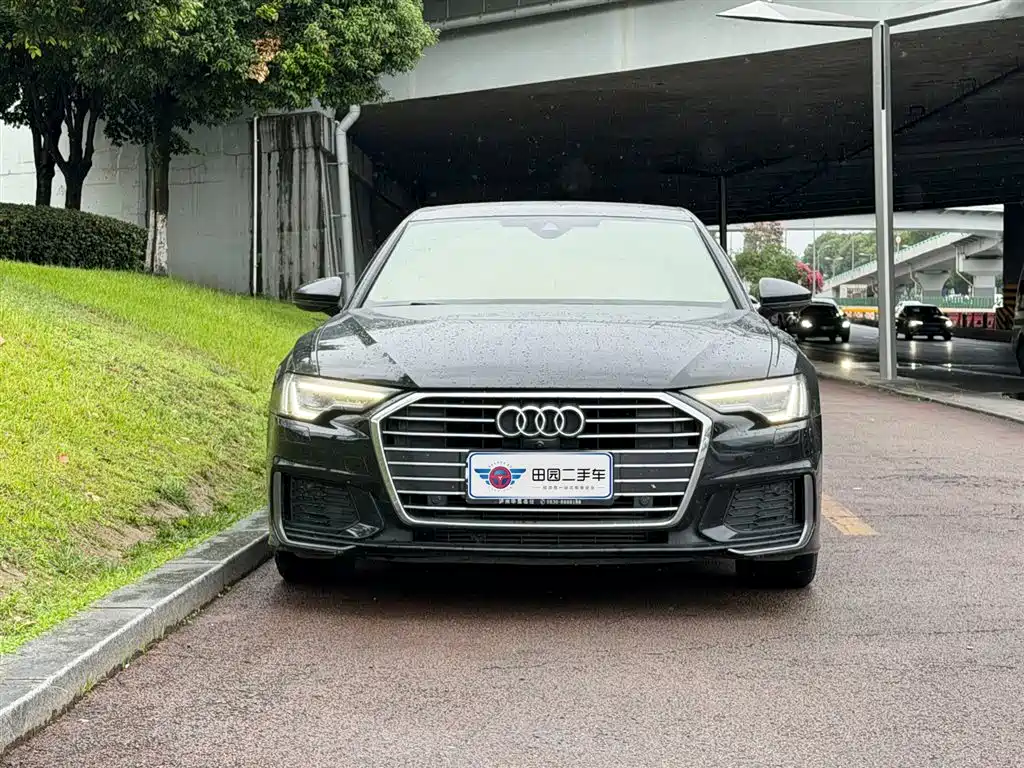 Audi A6L 2022