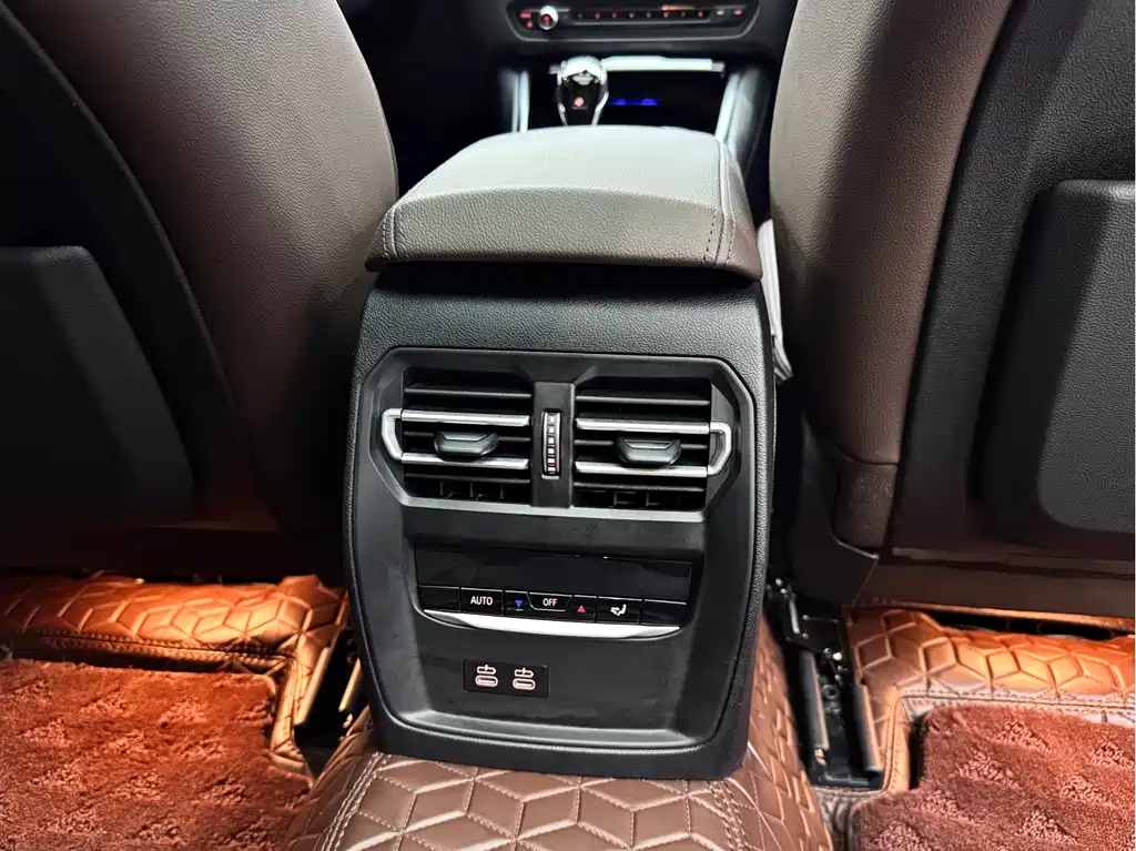 BMW 3 Series 2021 — фото 17