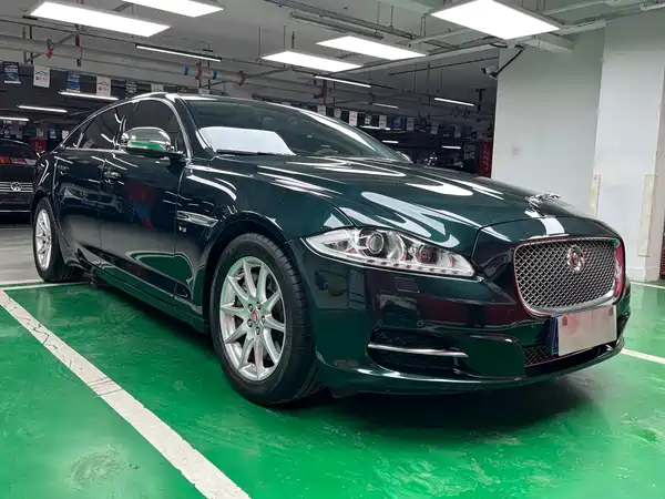 Jaguar XJ 2015