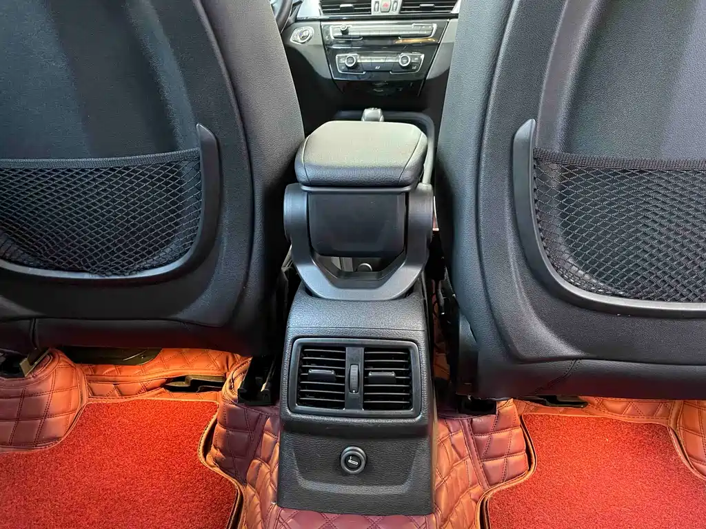 BMW X1 2018 — фото 13