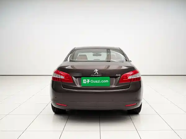 Peugeot 408 2015