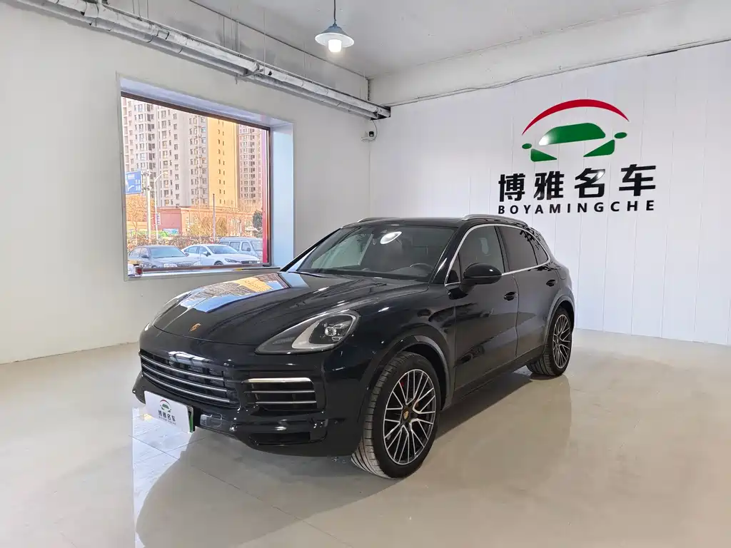 Porsche Cayenne Hybrid 2021