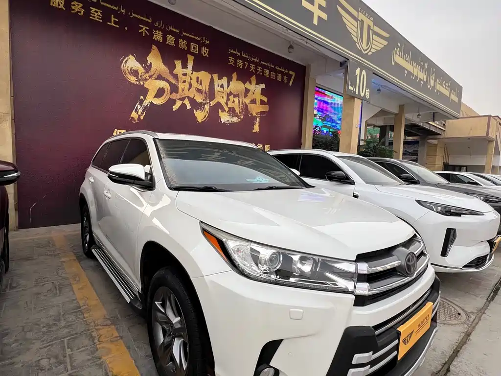 Toyota Highlander 2018 — фото 3