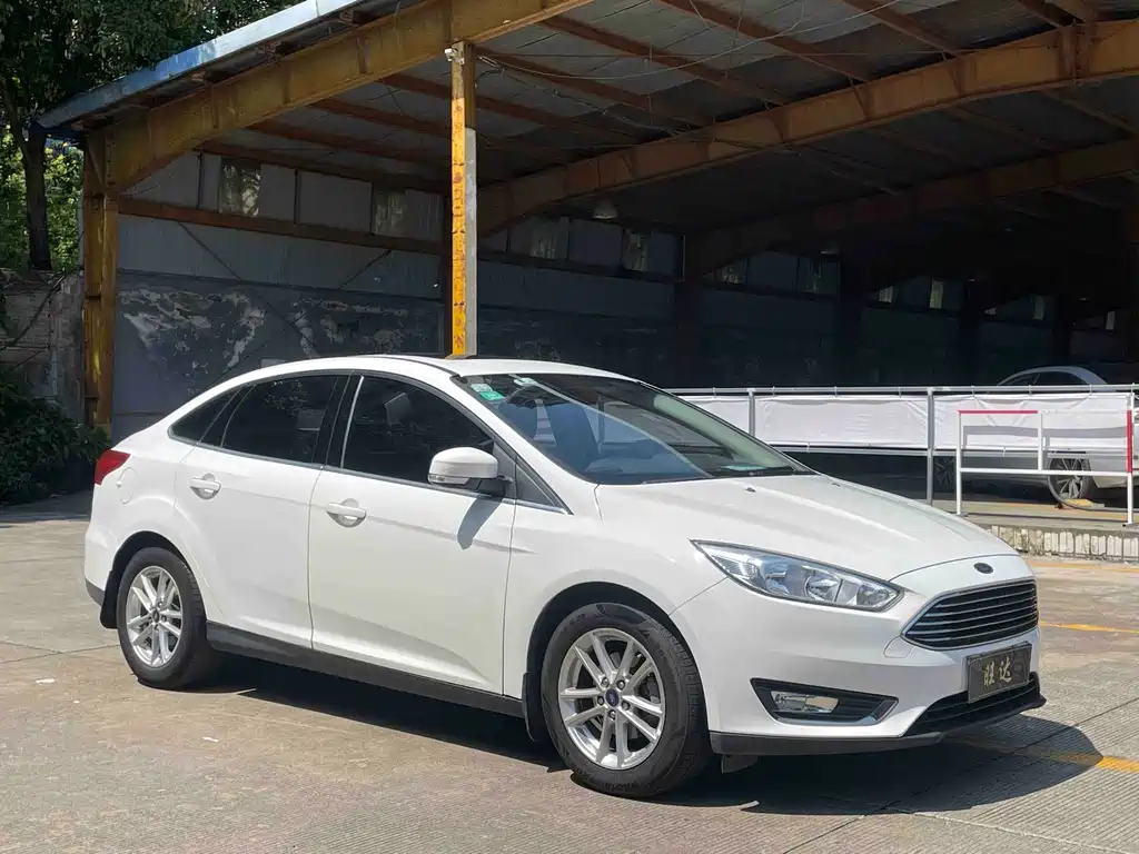 Ford Focus 2016 — фото 3