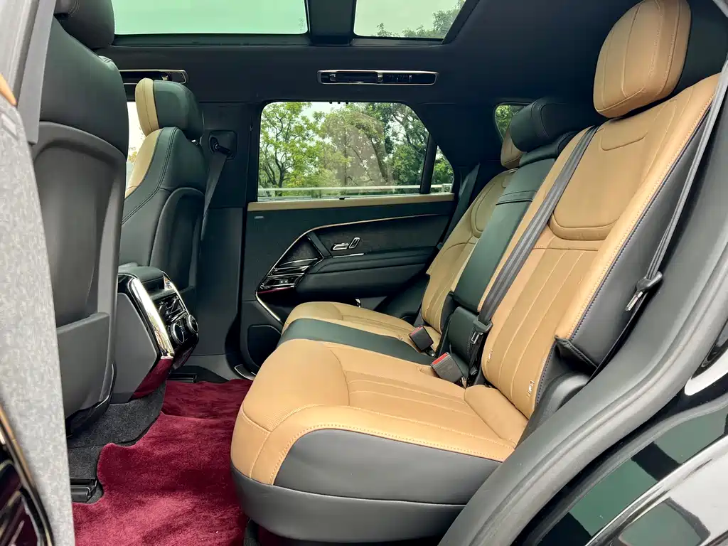 Land Rover Sport 2025 — фото 10