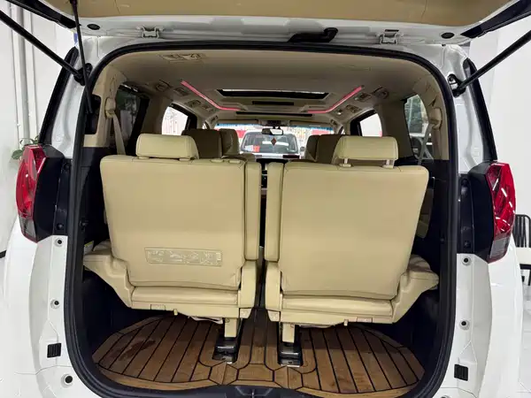 Toyota Alphard 2016
