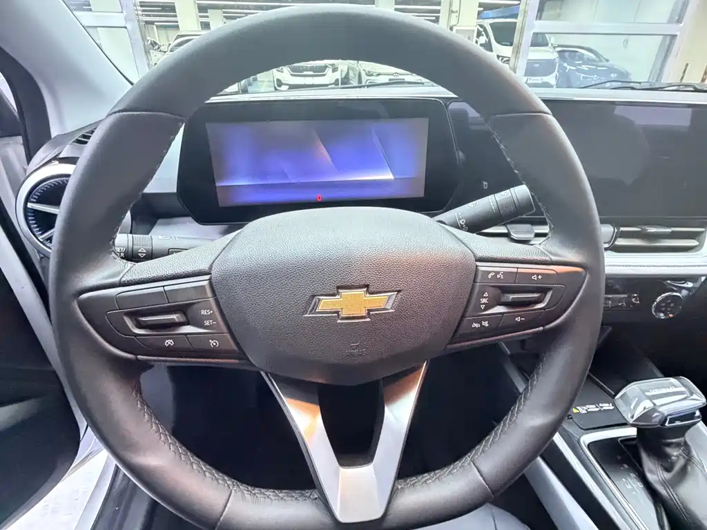 Chevrolet Monza 2023 — фото 14
