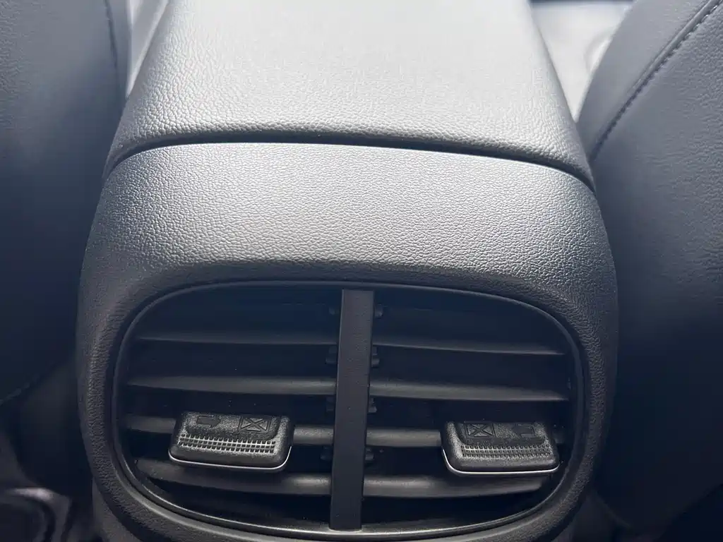 Hyundai Elantra 2020 — фото 10