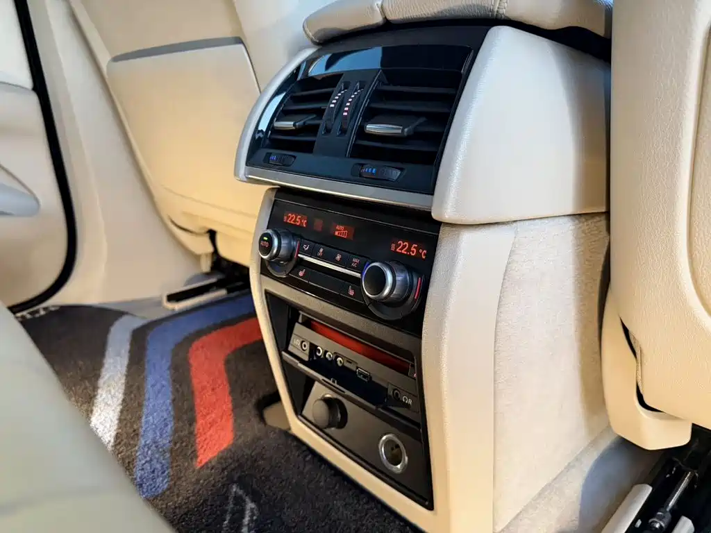BMW X6 2015 — фото 13
