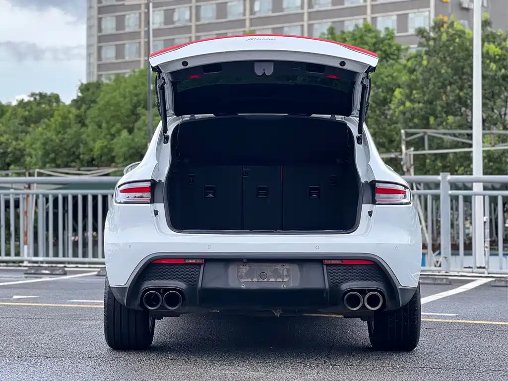 Porsche Macan 2023 — фото 11