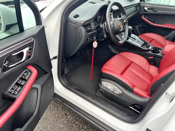 Porsche Macan 2023