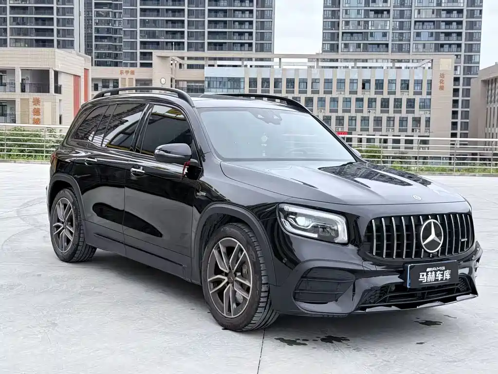 Mercedes-Benz GLB AMG 2023 — фото 3