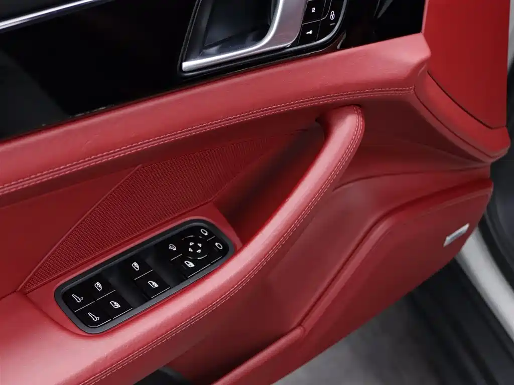 Porsche Panamera 2018 — фото 28