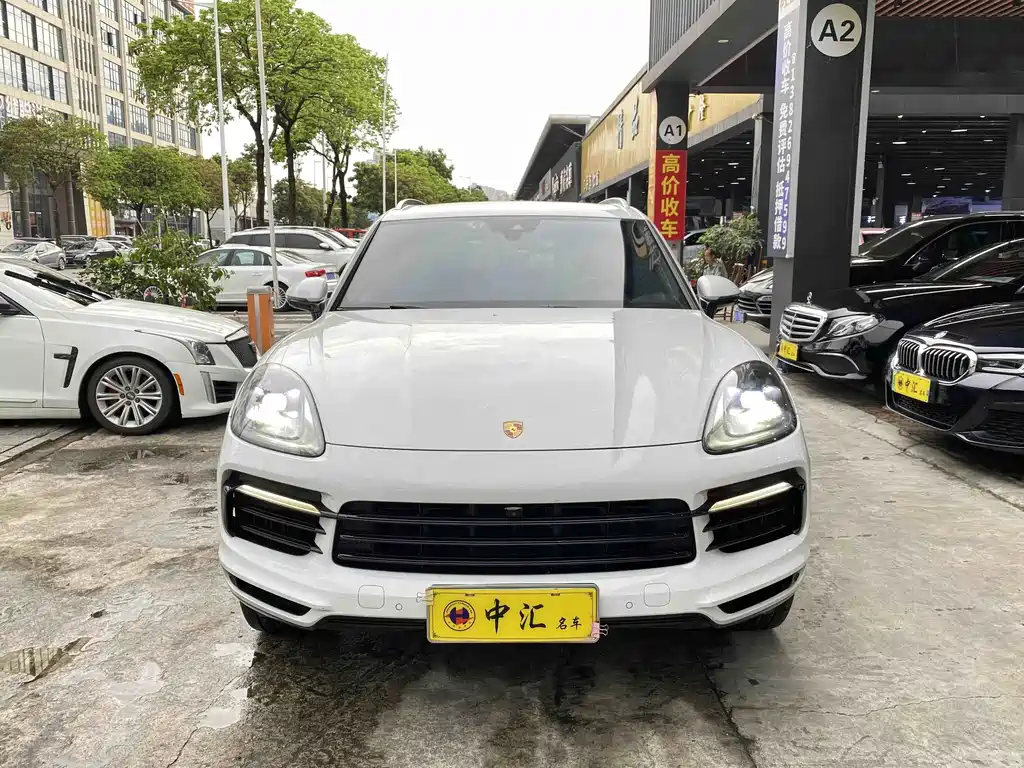 Porsche Cayenne 2019 — фото 2