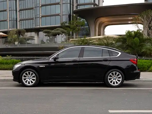 BMW 5 Series GT 2013