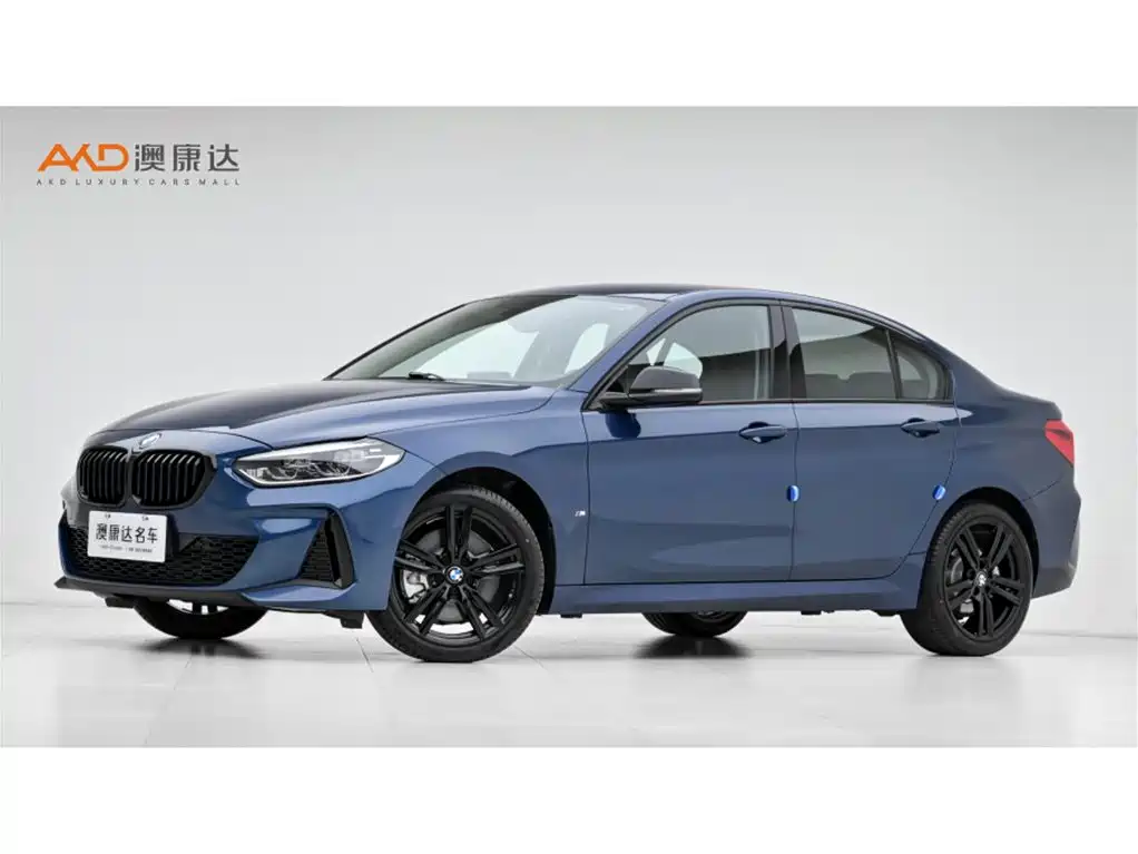 BMW 1 Series 2022 — фото 1