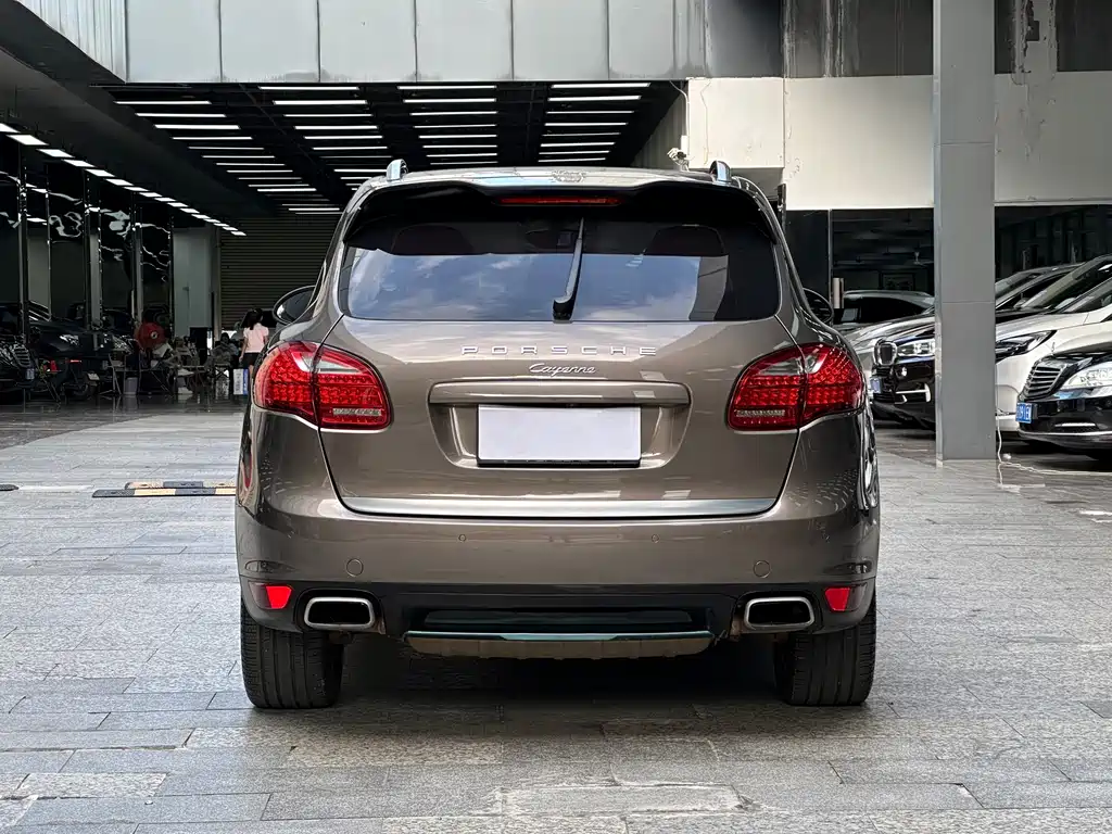 Porsche Cayenne 2013 — фото 15