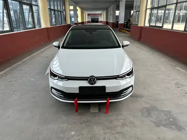 Volkswagen Golf 2021