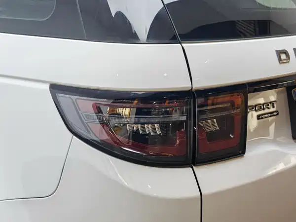 Land Rover Discovery Sport 2021
