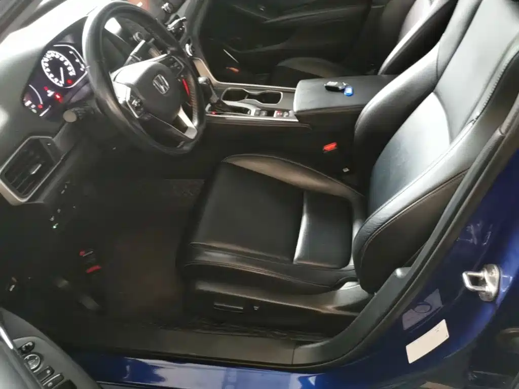 Honda Accord 2020 — фото 15
