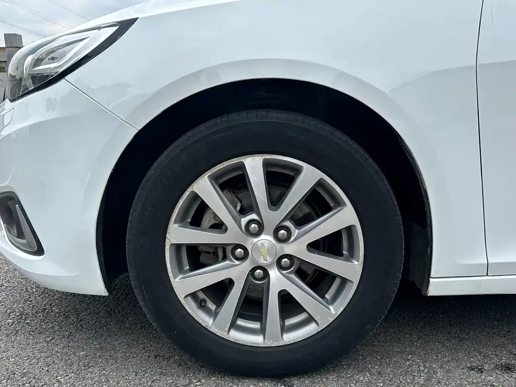 Chevrolet Malibu 2018 — фото 19