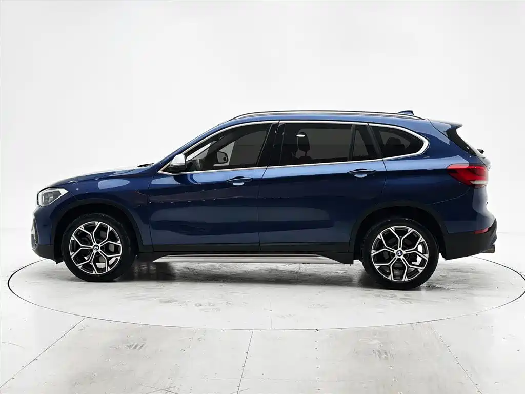 BMW X1 2021 — фото 7