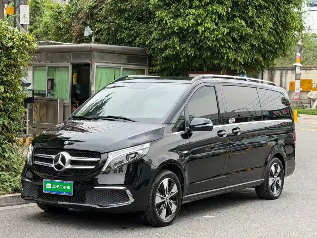 Mercedes-Benz V-Class 2021 — фото 1