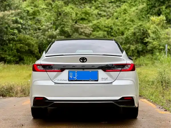 Toyota Camry 2025