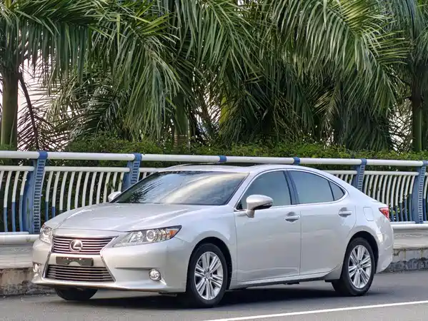 Lexus ES 2012