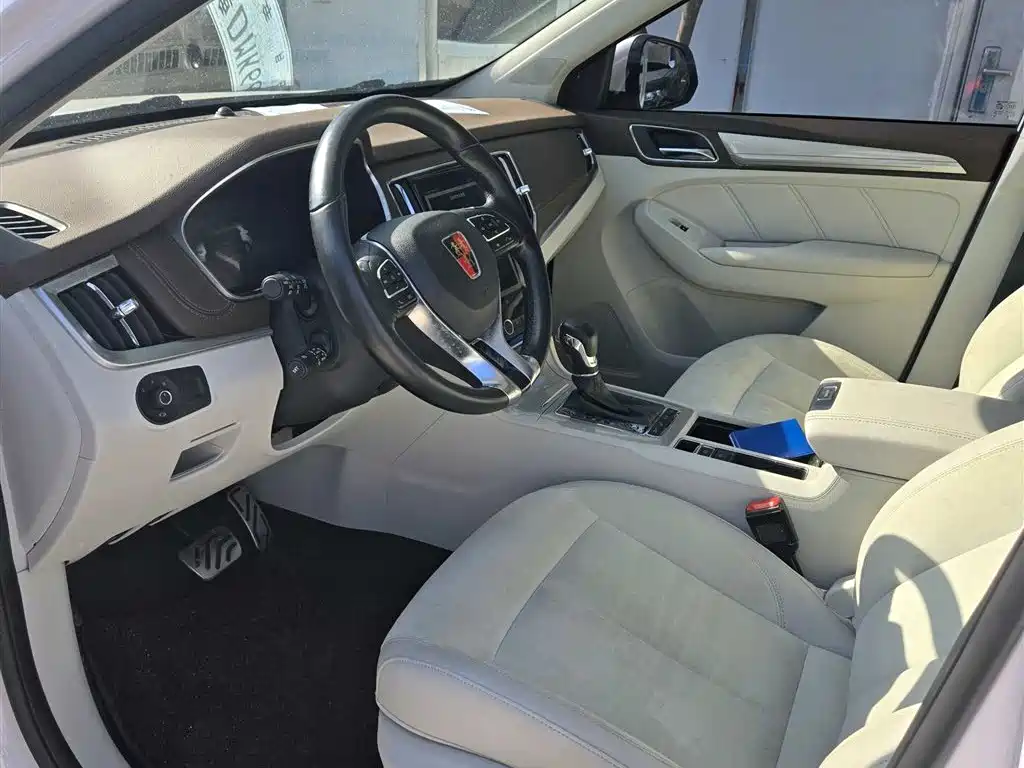 Roewe RX5 New Energy 2017 — фото 8