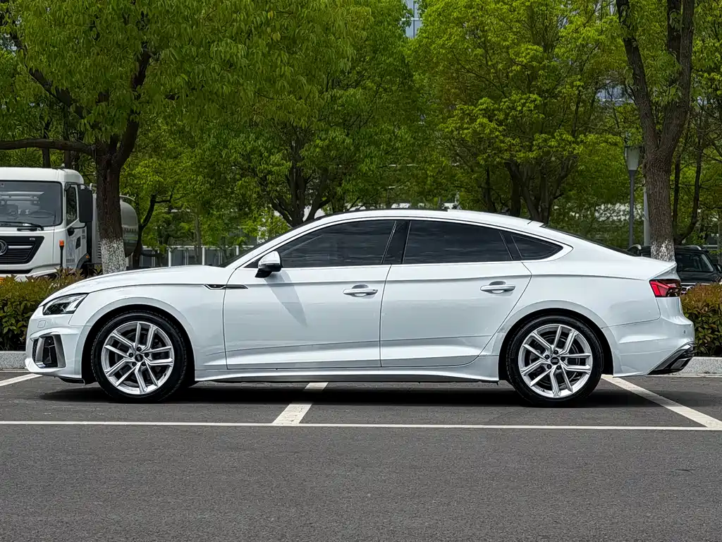 Audi A5 2023 — фото 4