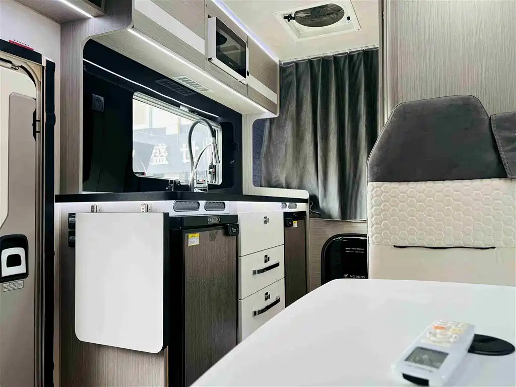 IVECO Ousheng 2023 — фото 25