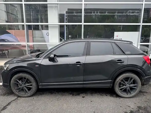 Audi Q2L 2022