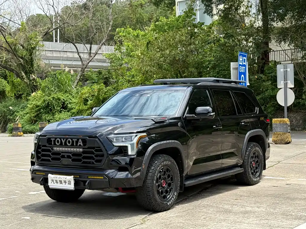 Toyota Sequoia 2024 — фото 2