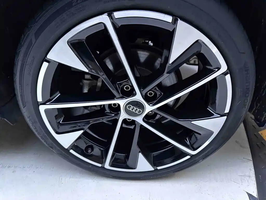 Audi A3 2023 — фото 20