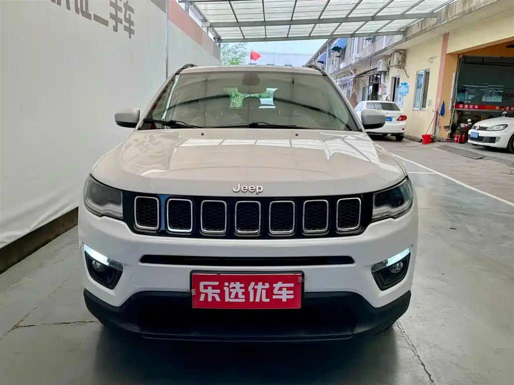 Jeep Compass 2017 — фото 2