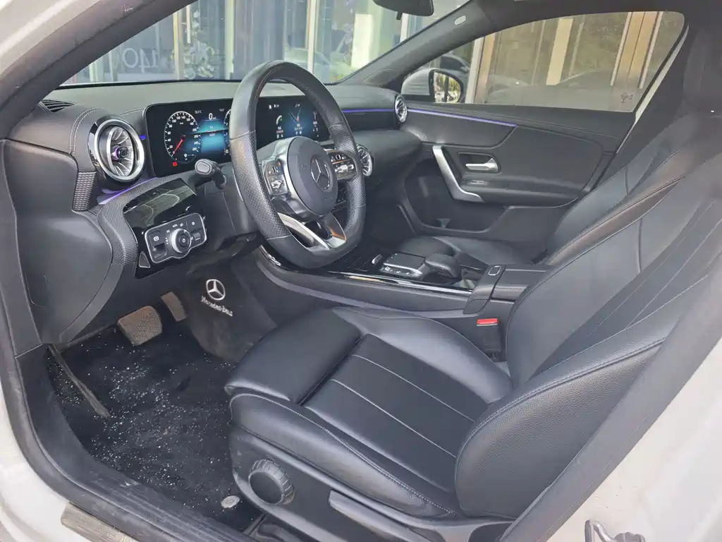 Mercedes-Benz A-Class 2022 — фото 11