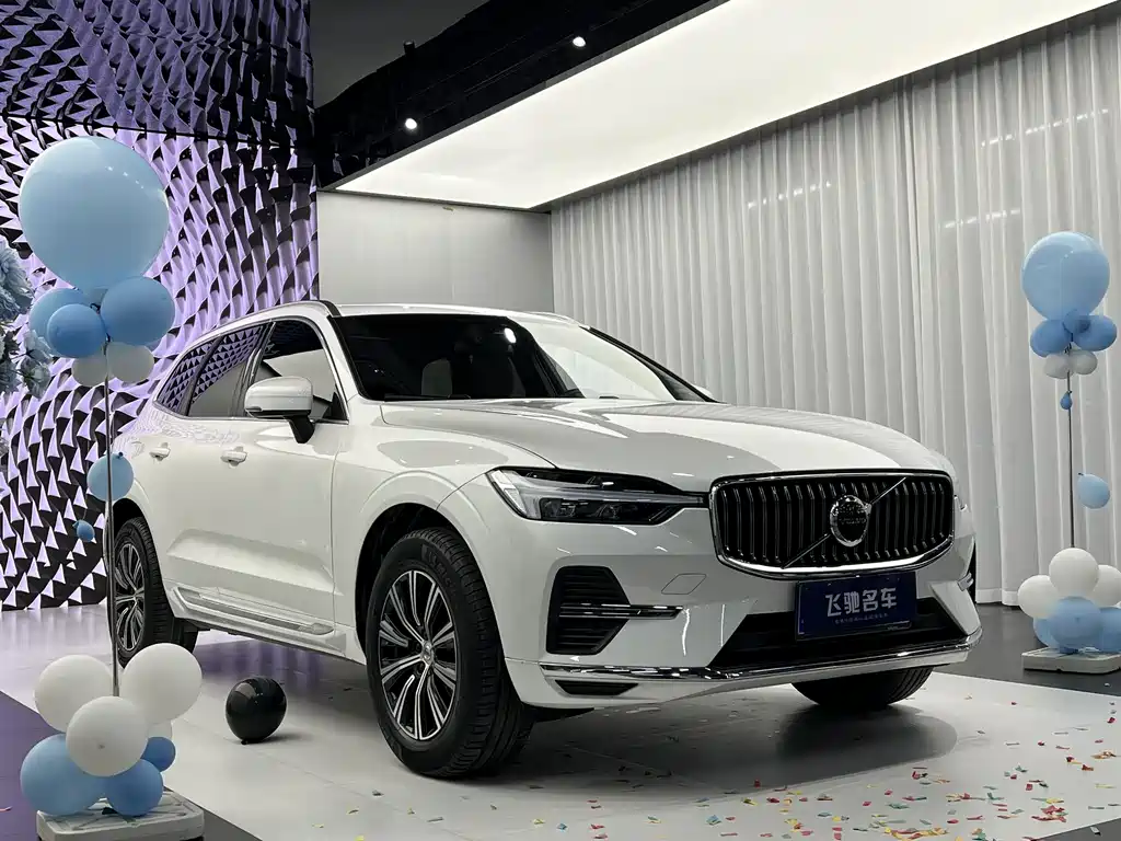 Volvo XC60 2021 — фото 3