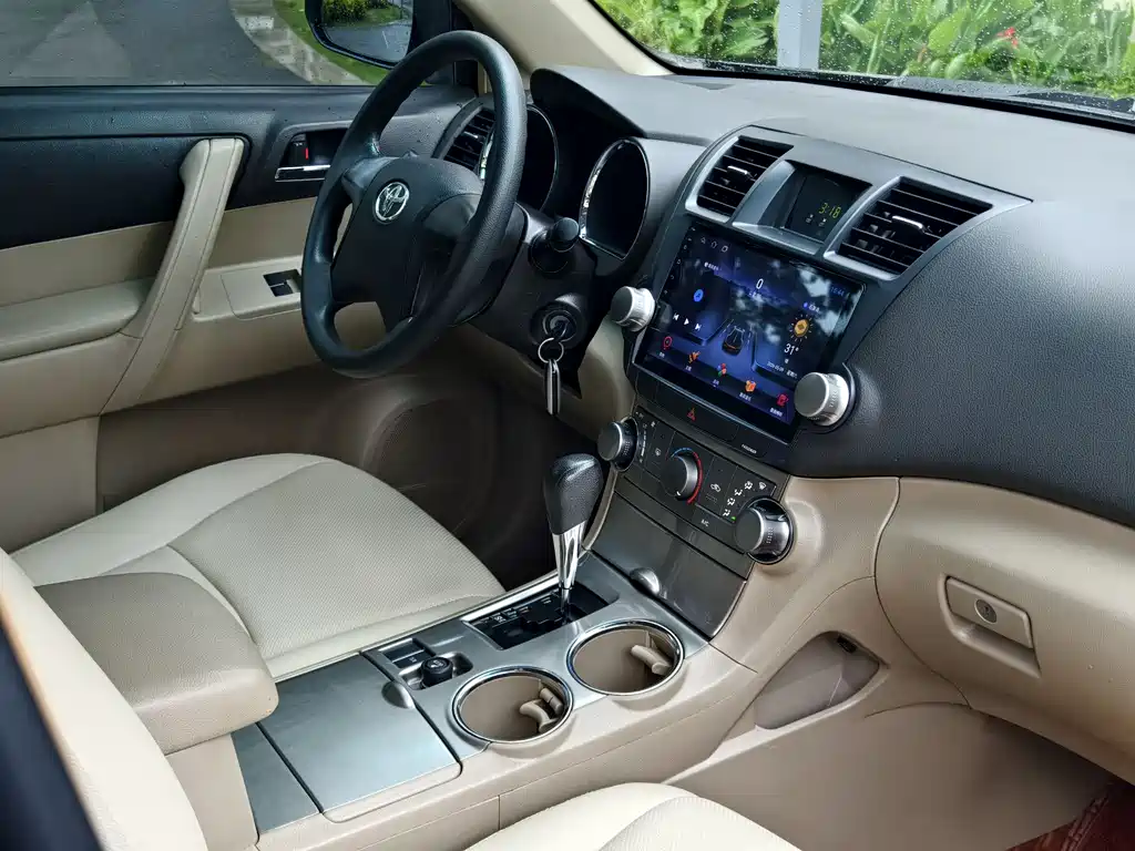 Toyota Highlander 2013 — фото 11