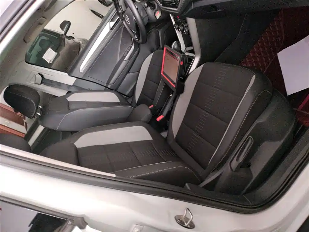Volkswagen T-Roc 2019 — фото 20