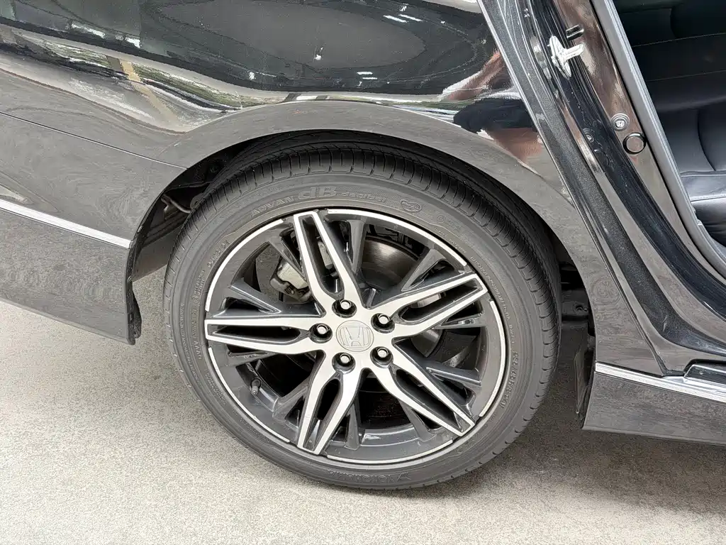 Honda Accord 2023 — фото 13