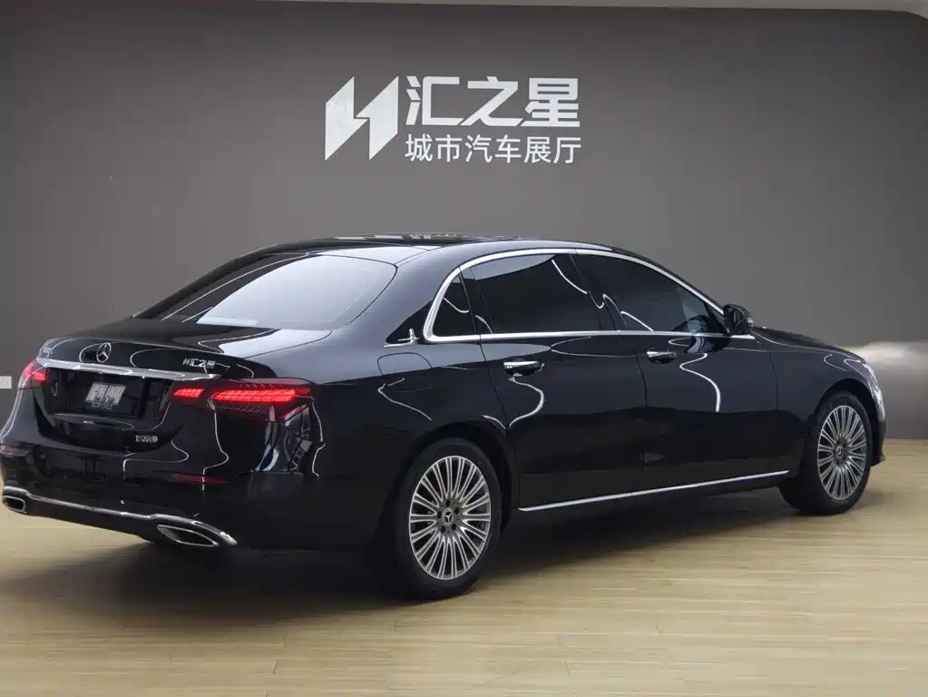 Mercedes-Benz E-Class 2022 — фото 3