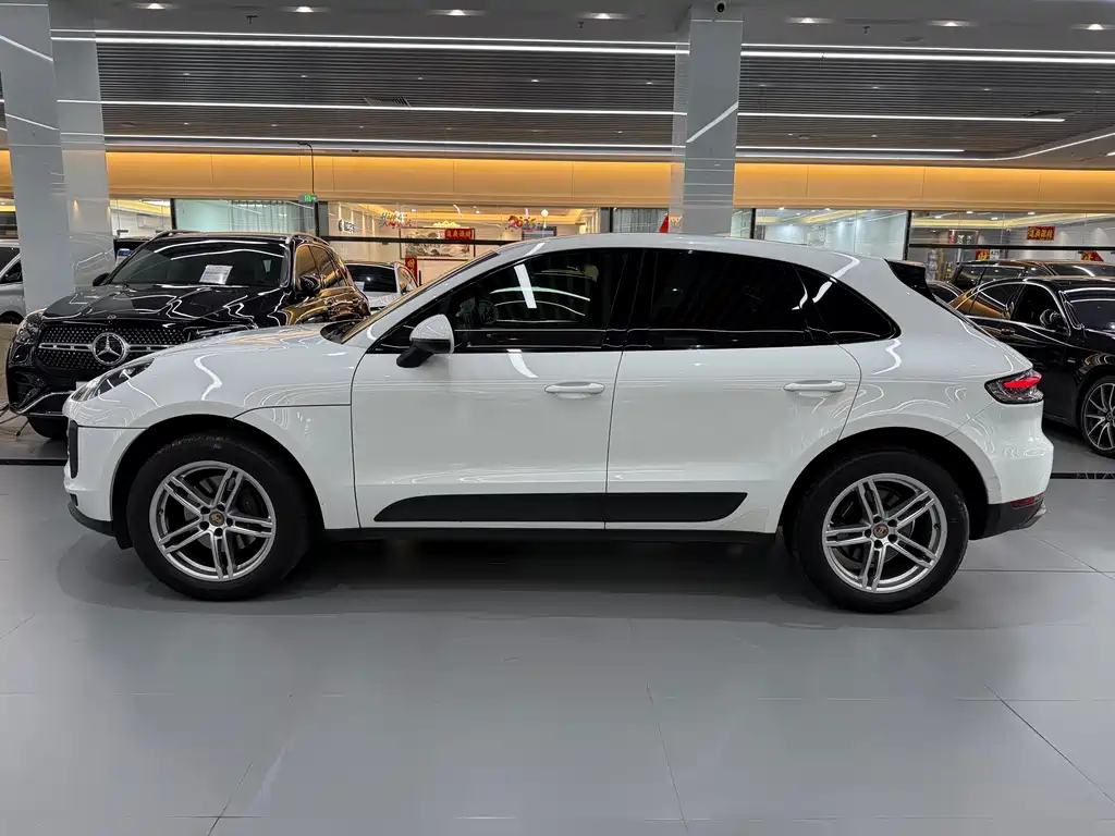 Porsche Macan 2021 — фото 7