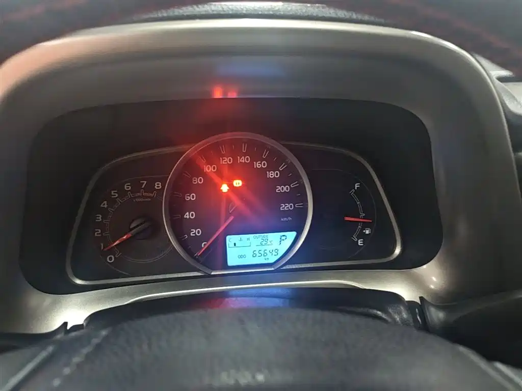 Toyota RAV4 2016 — фото 12
