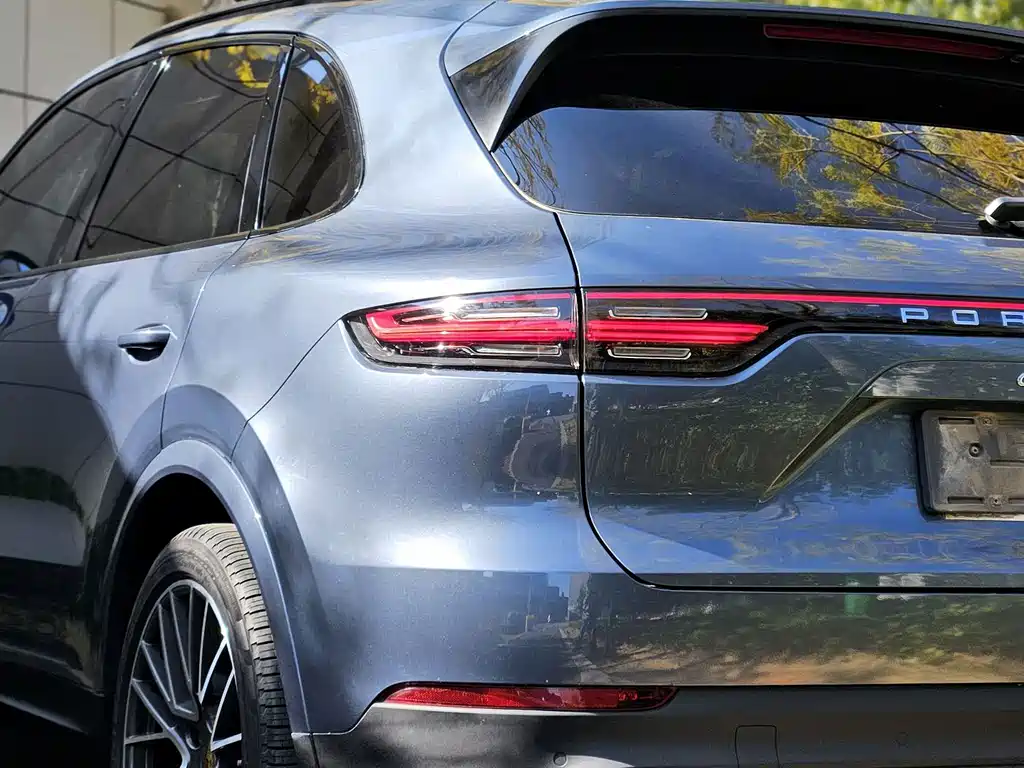 Porsche Cayenne 2018 — фото 28