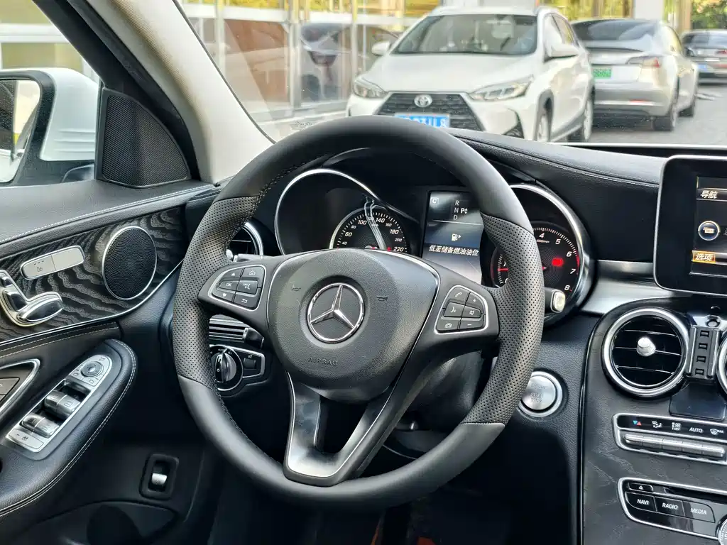 Mercedes-Benz C-Class 2016 — фото 23